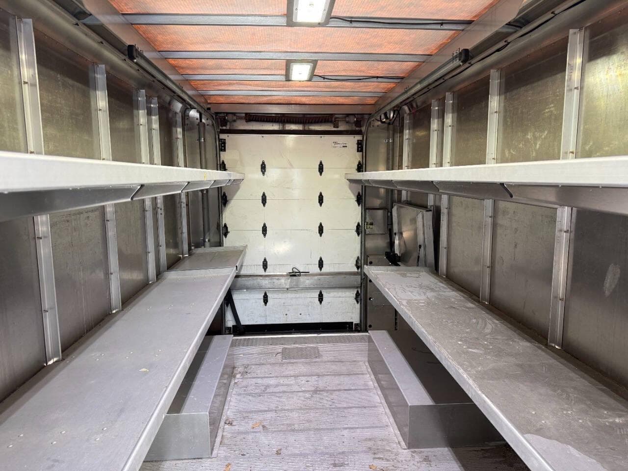 2020 Freightliner MT45 image 9