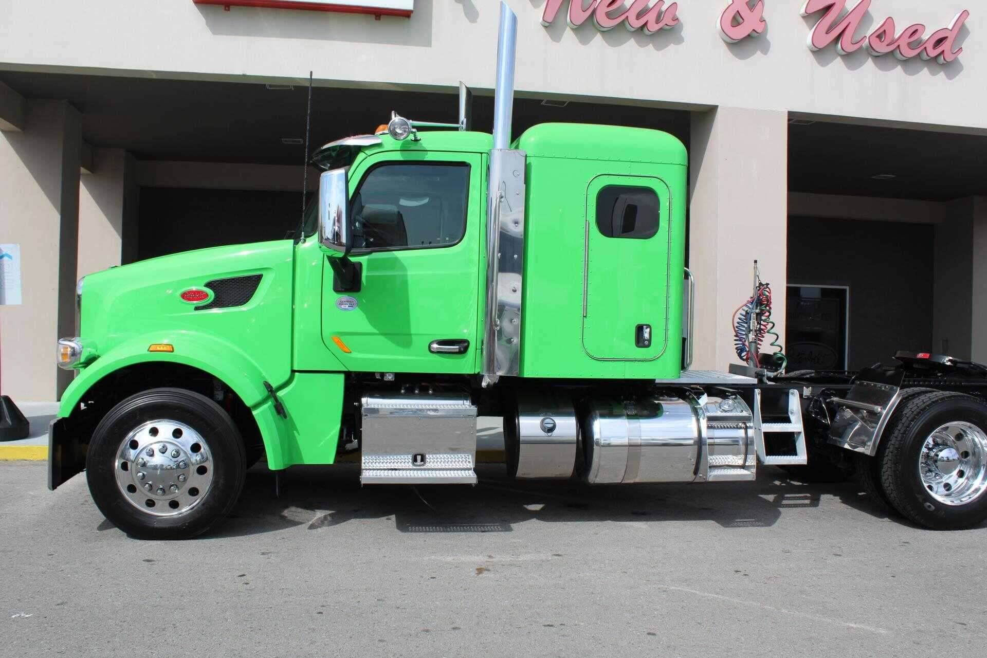 2021 Peterbilt 567 image 6