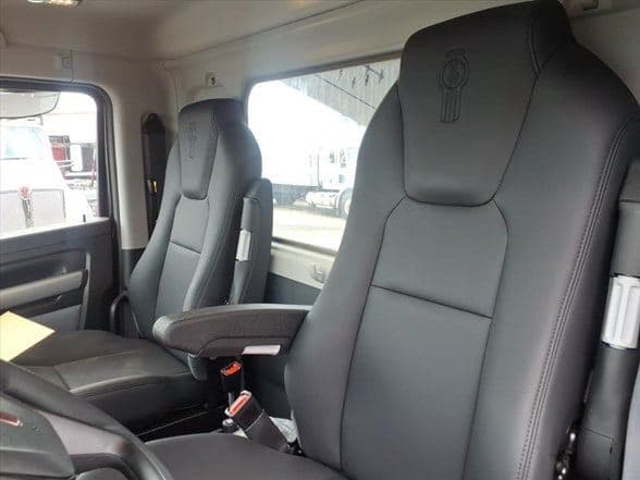 2026 Kenworth T880 image 14