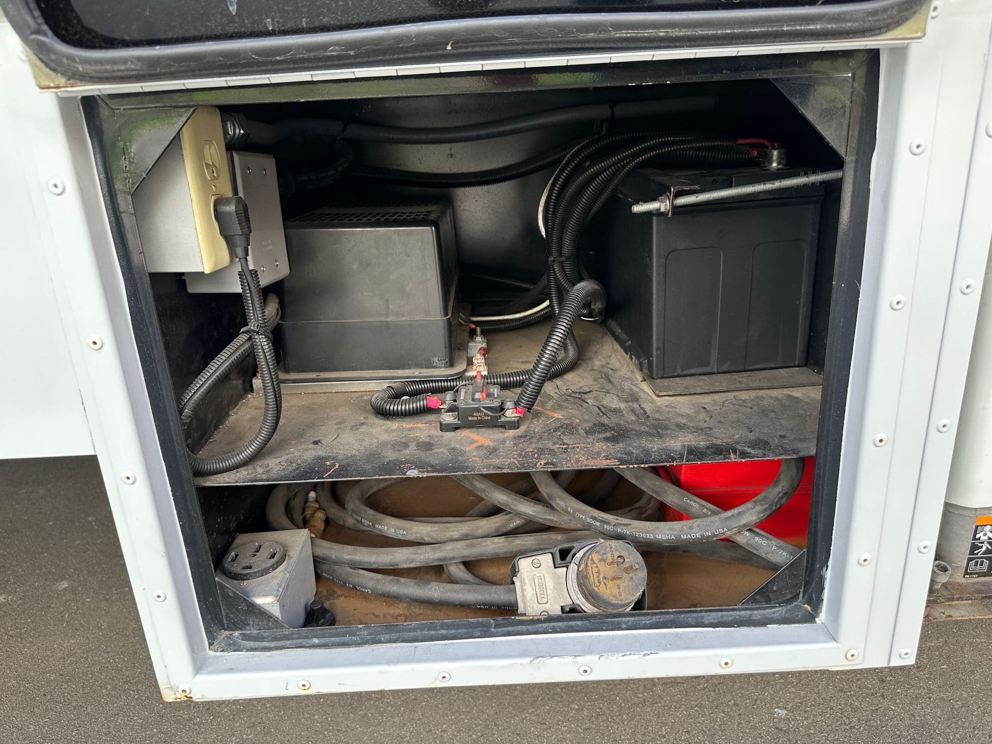 2002 WORKHORSE Step Van with Handicap Lift image 52