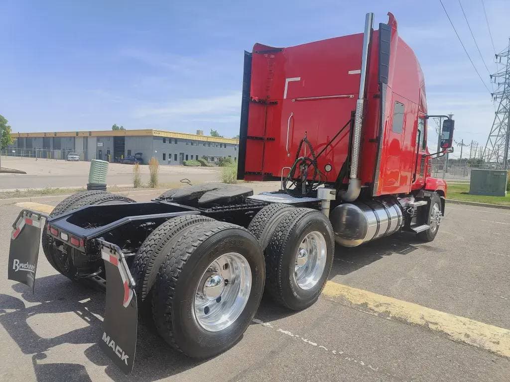 Used 2022 MACK Conventional - Sleeper Truck image 7