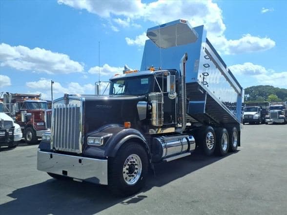2026 Kenworth W900 image 13