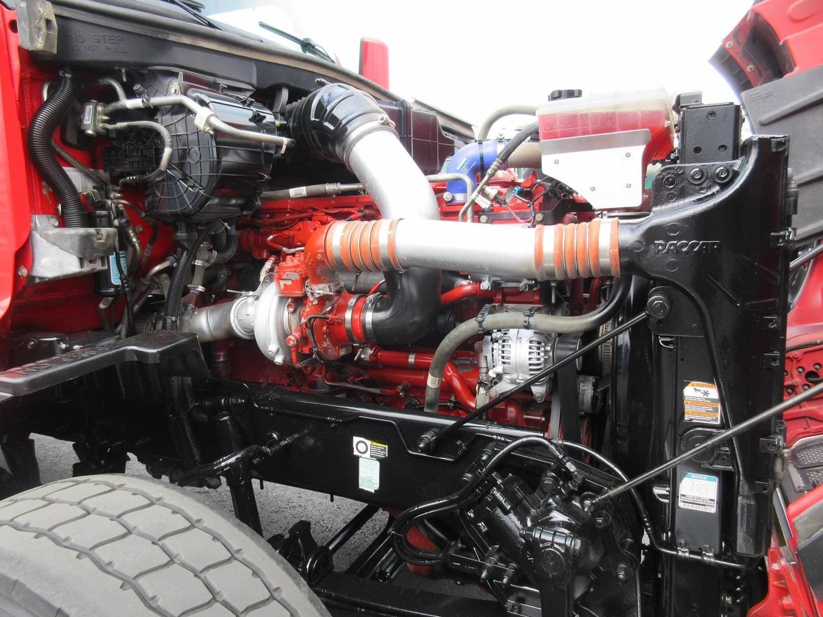 2020 Peterbilt 567 image 13