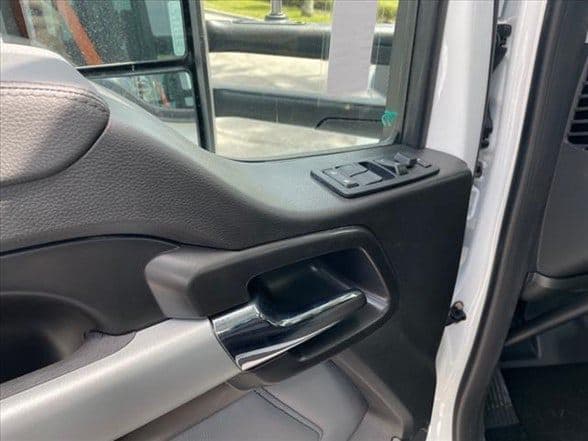 2025 Kenworth T880 image 15