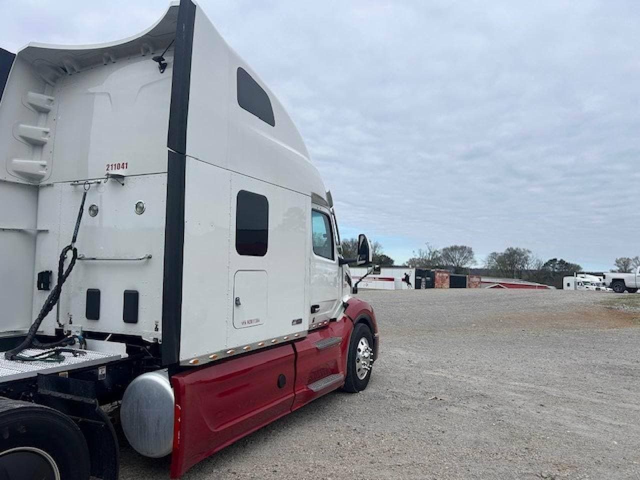 2022 Peterbilt 579 image 4