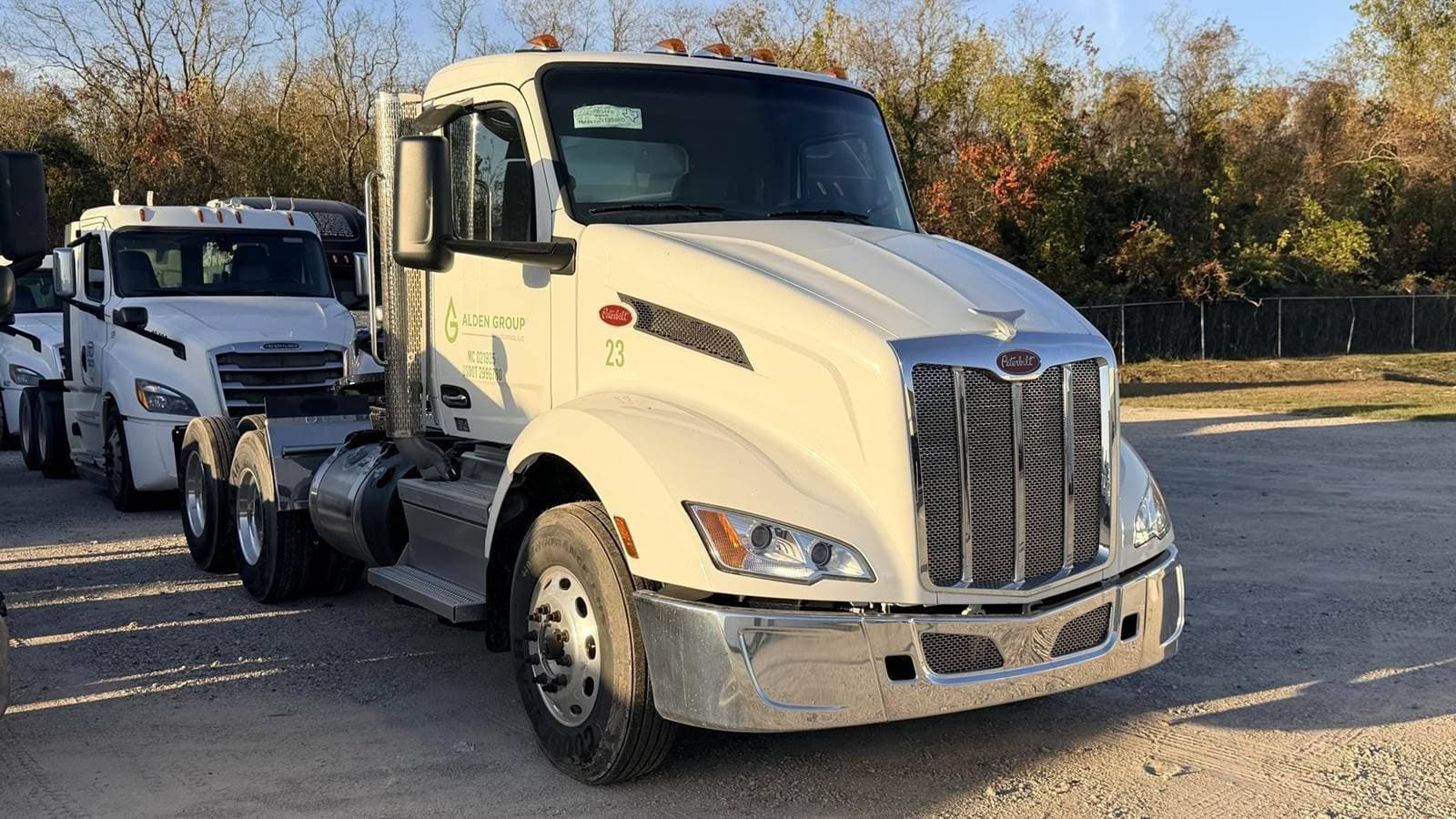 2024 Peterbilt 579 image 2