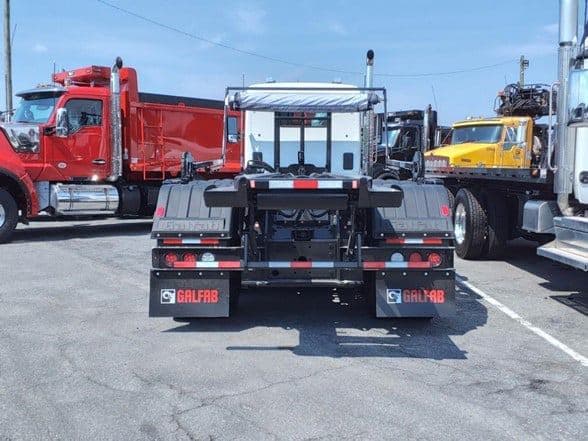 2025 Kenworth T880 image 21