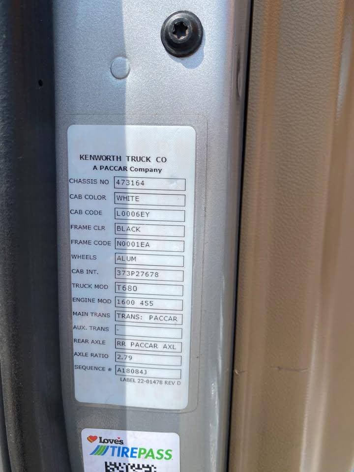 2022 Kenworth T680 image 13