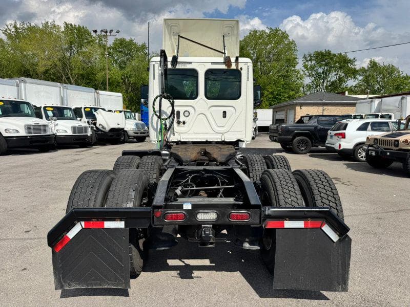2020 Freightliner Cascadia image 6