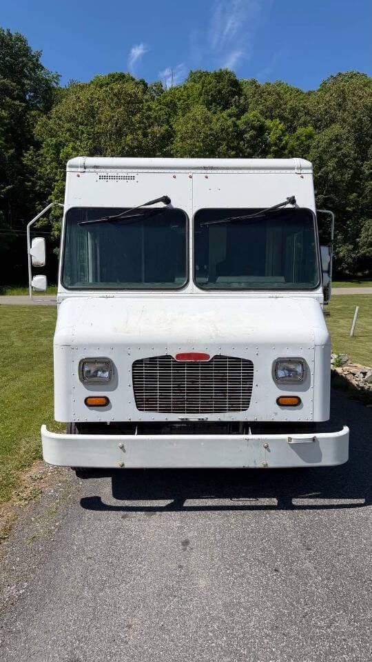 2014 Freightliner MT45 image 10