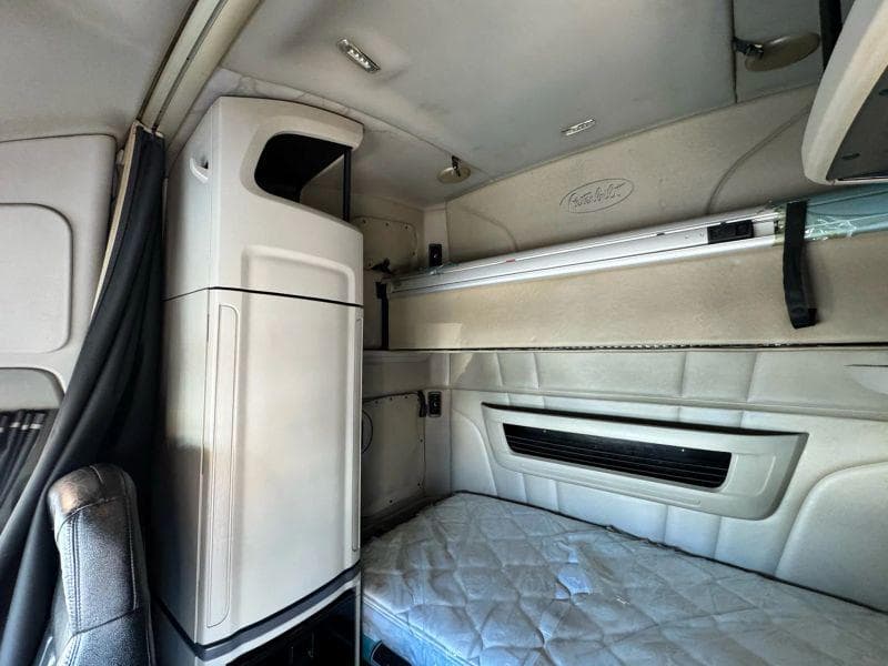 2022 Peterbilt 579 image 43
