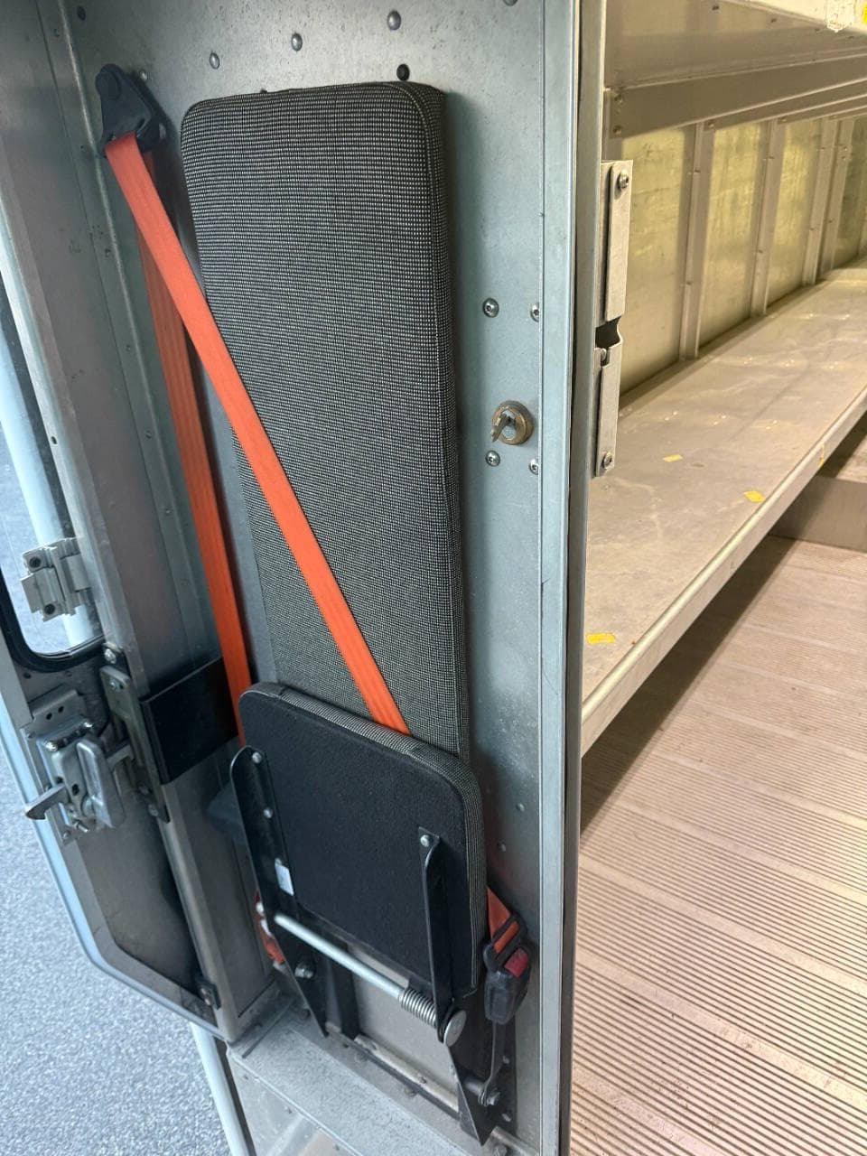 2020 Freightliner MT45 image 11