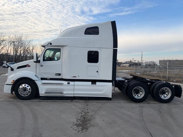 2024 Peterbilt 579 image 4