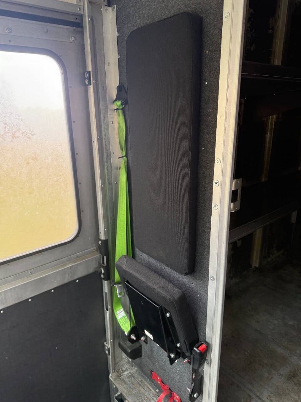 2019 Ford Stripped Chassis image 18