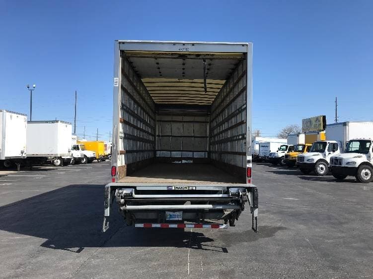 2022 International MV607 Box Truck - 220HP, 6 Speed Automatic, Roll up Door image 7