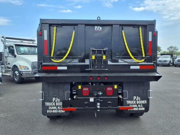 2027 Ford F750 XL SD image 8