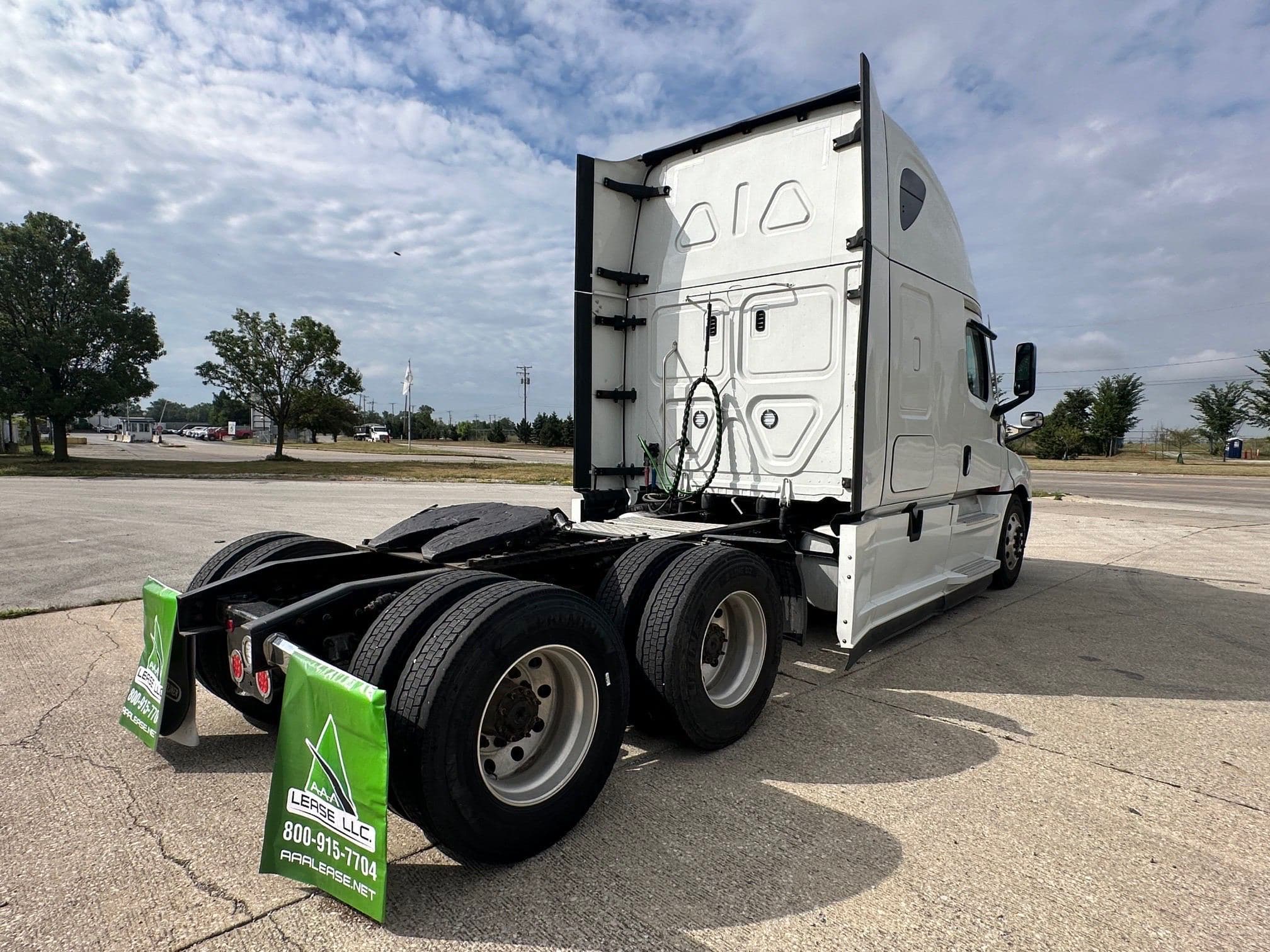 2022 Freightliner Cascadia image 7