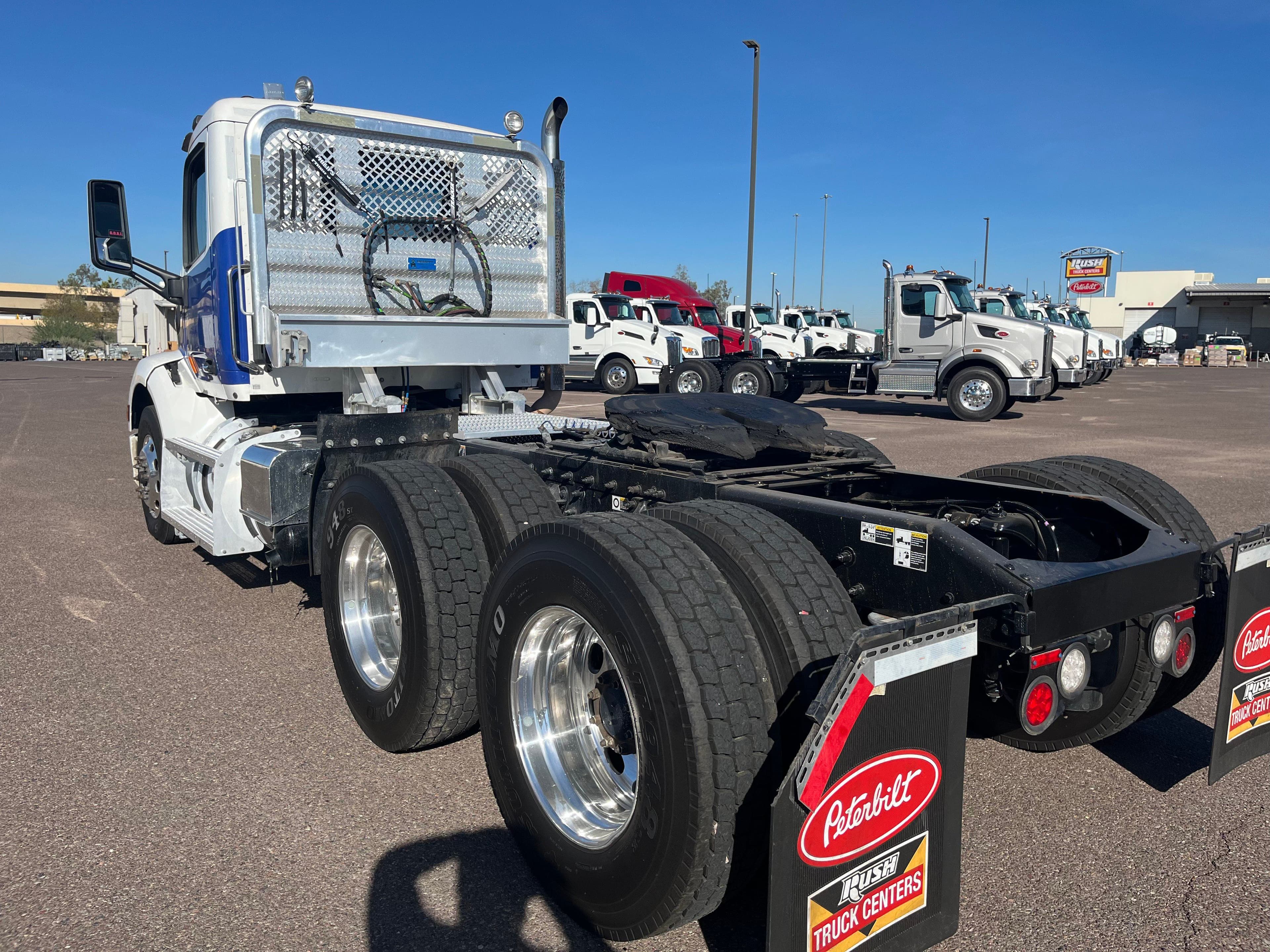 2019 Peterbilt 579 image 4