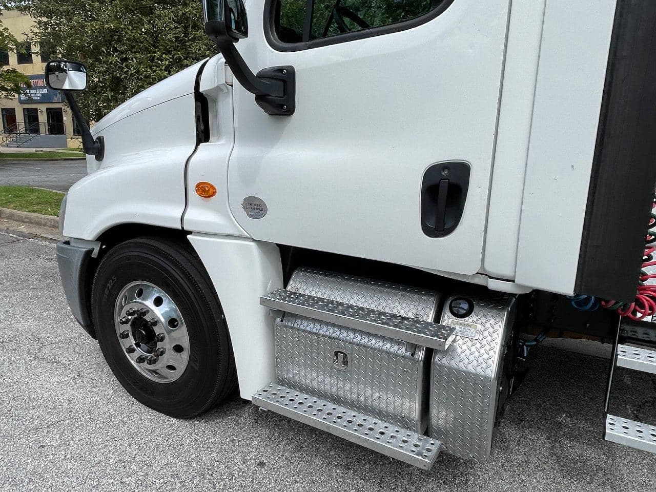 2019 Freightliner Cascadia 125 image 9