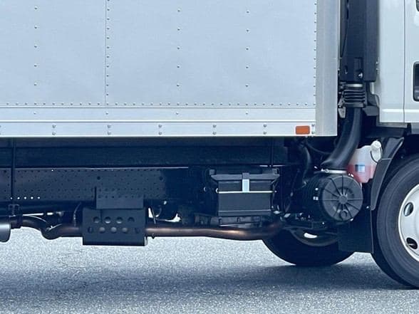 2025 Isuzu NRR image 6