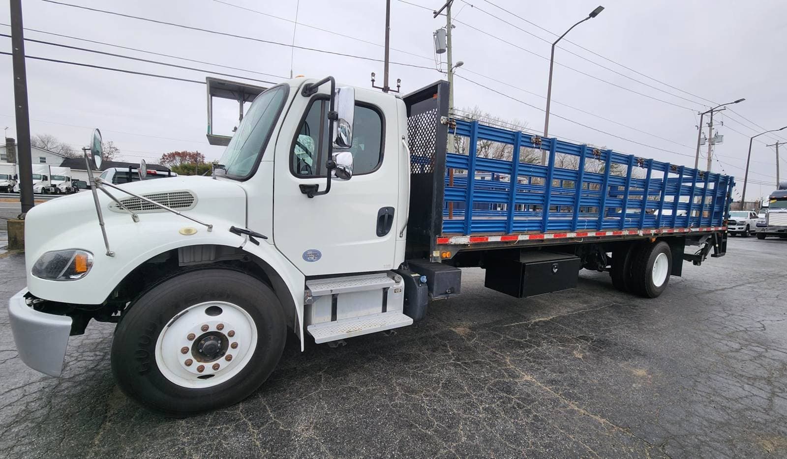 2019 Freightliner M2 image 1