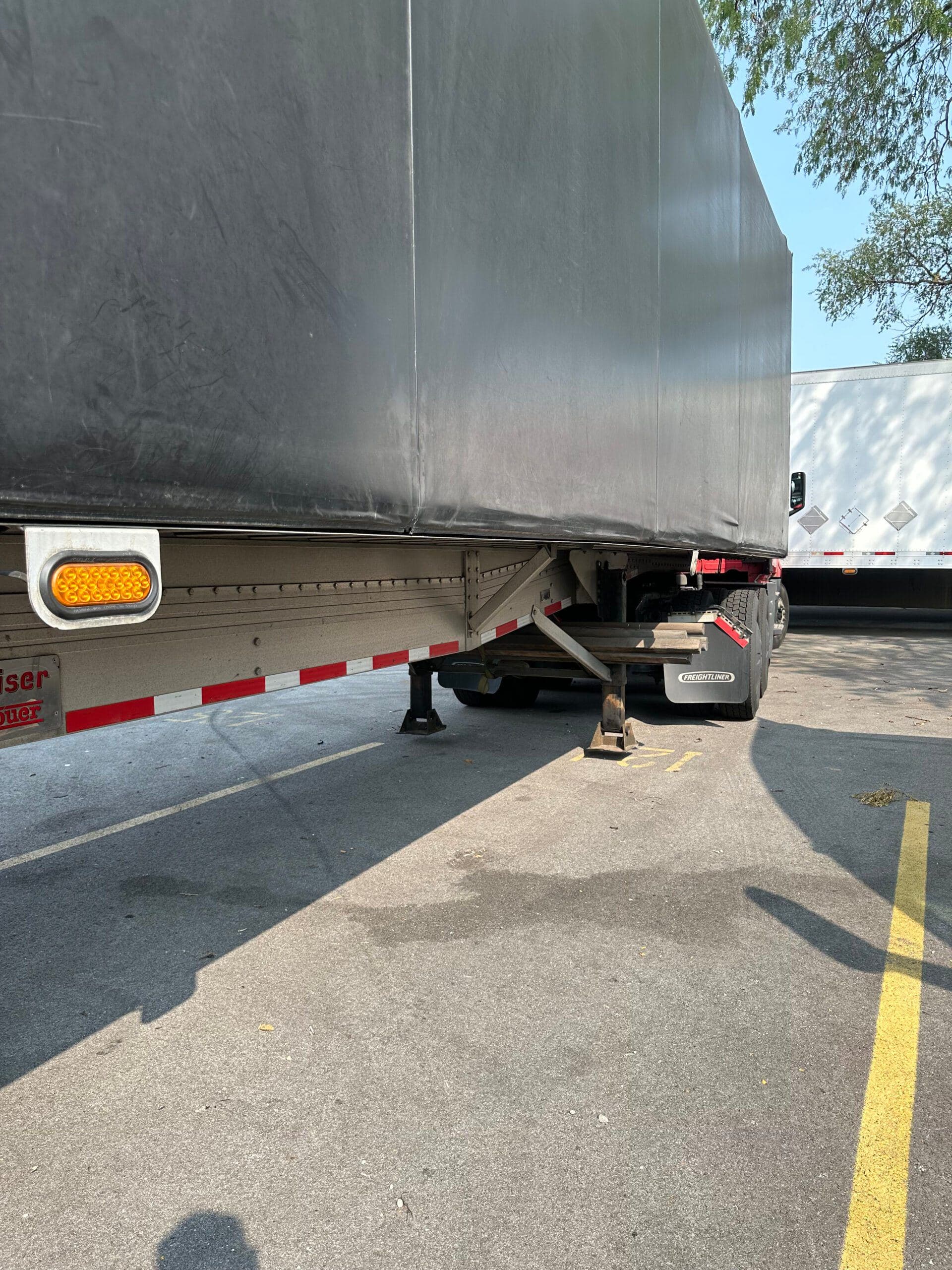 2015 Fontaine Revolution 52 – 53′ Conestoga Rear Slide image 3