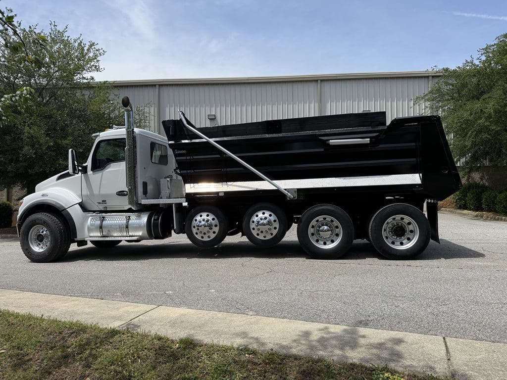 Used 2021 KENWORTH T880S image 14