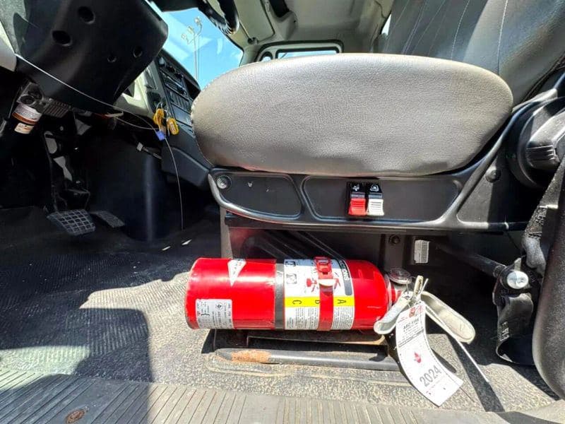 2019 International 4300 image 18