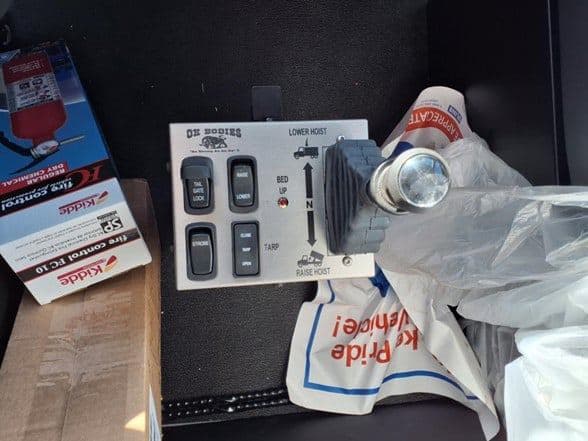 2026 Kenworth T880 image 24