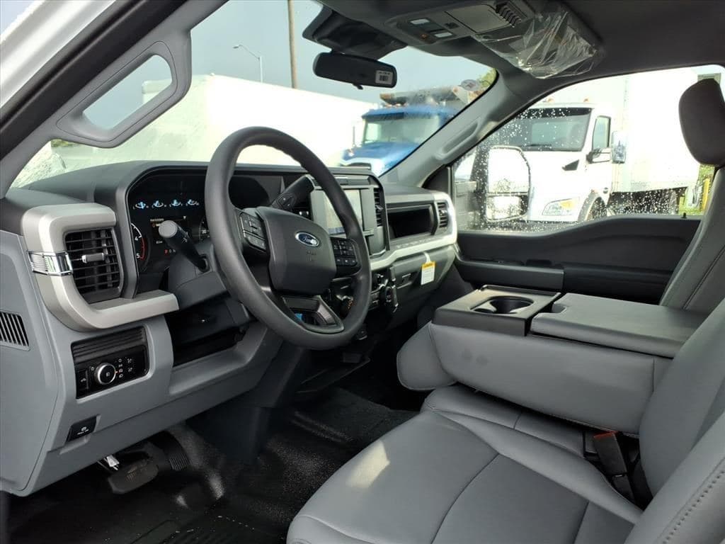 2026 Ford F550 SD XL image 17