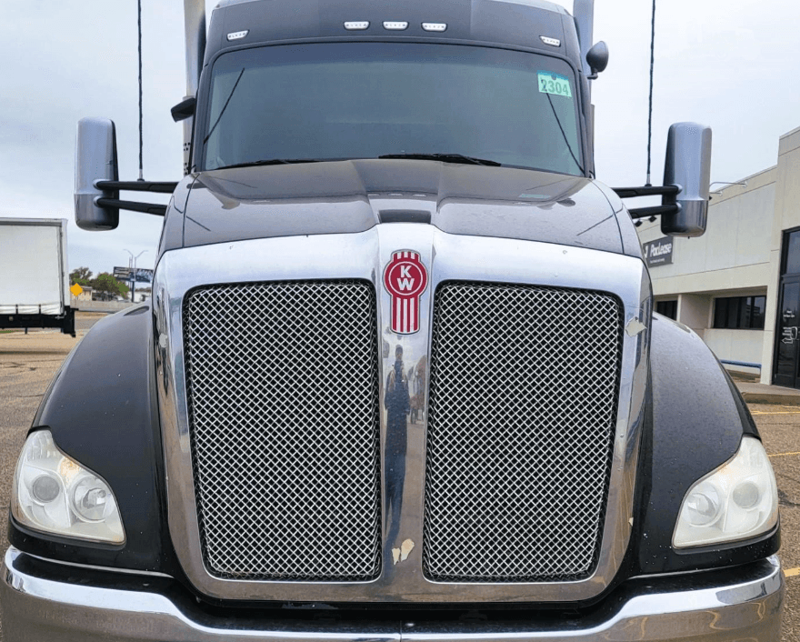 2020 Kenworth T680 image 2
