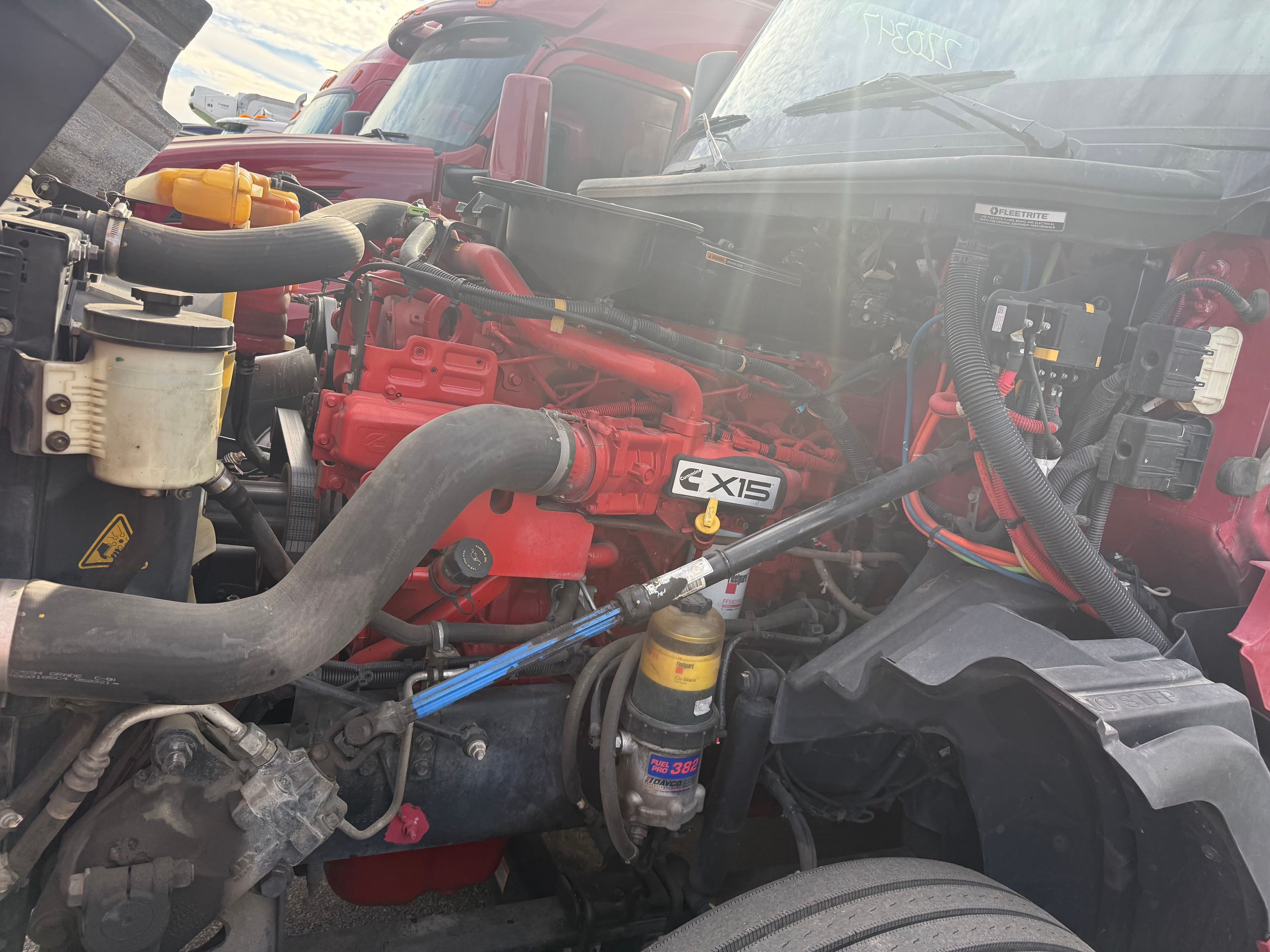 2022 International LT625 image 11