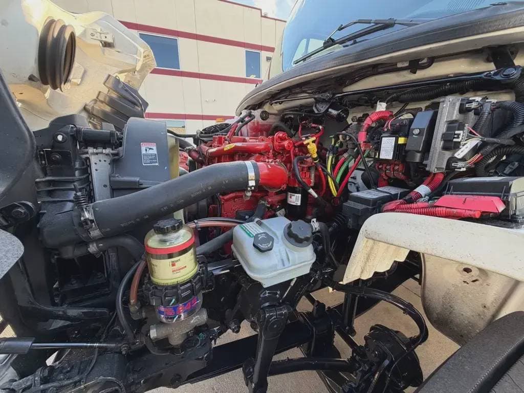 Used 2020 FREIGHTLINER Box Truck - Straight Truck, Moving Van, Expeditor-Hotshot - BUSINESS CLASS M2 106 For Sale image 9