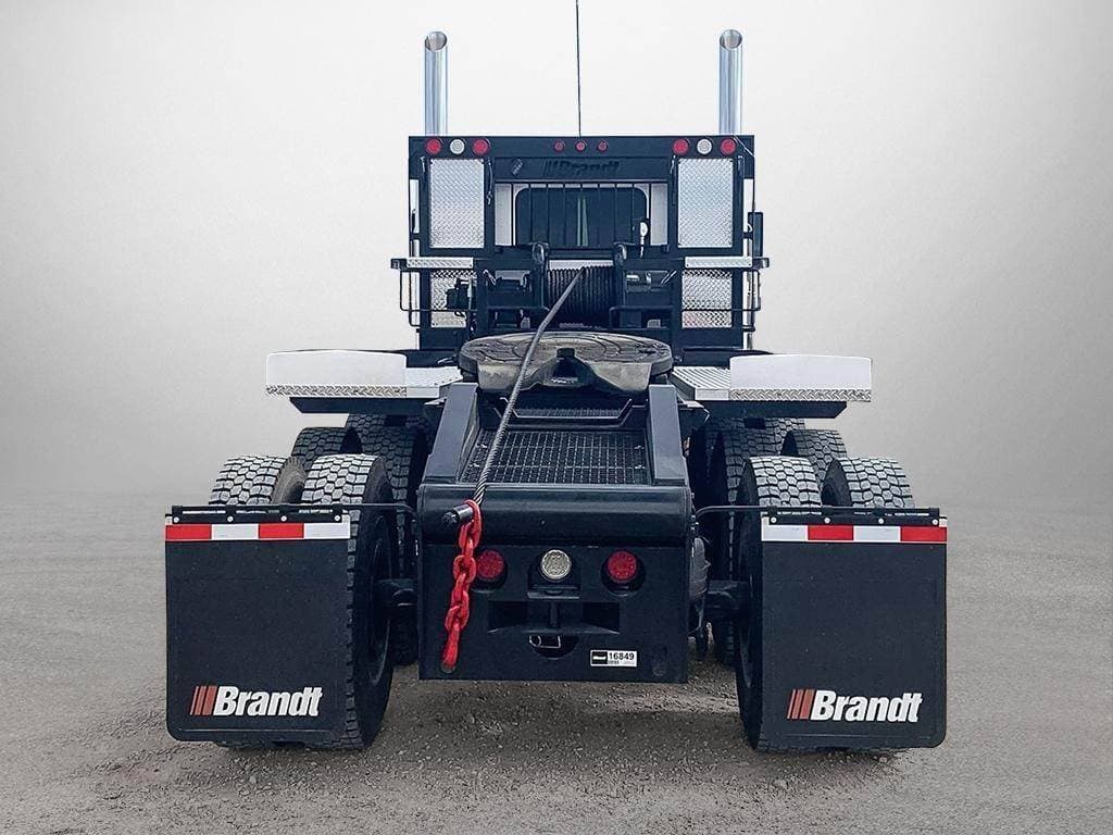 2025 Peterbilt 589 image 7