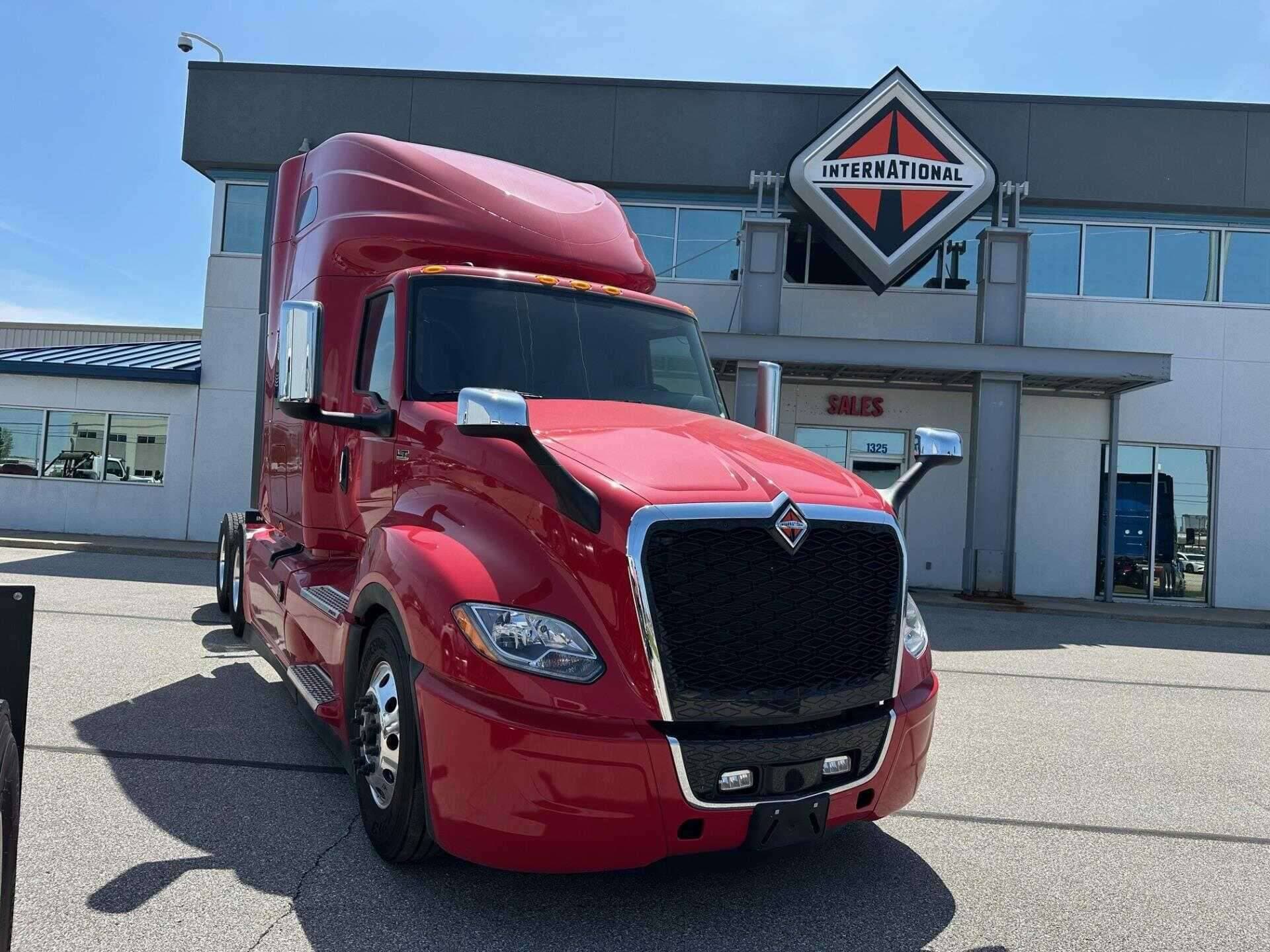 2026 International LT62F image 3
