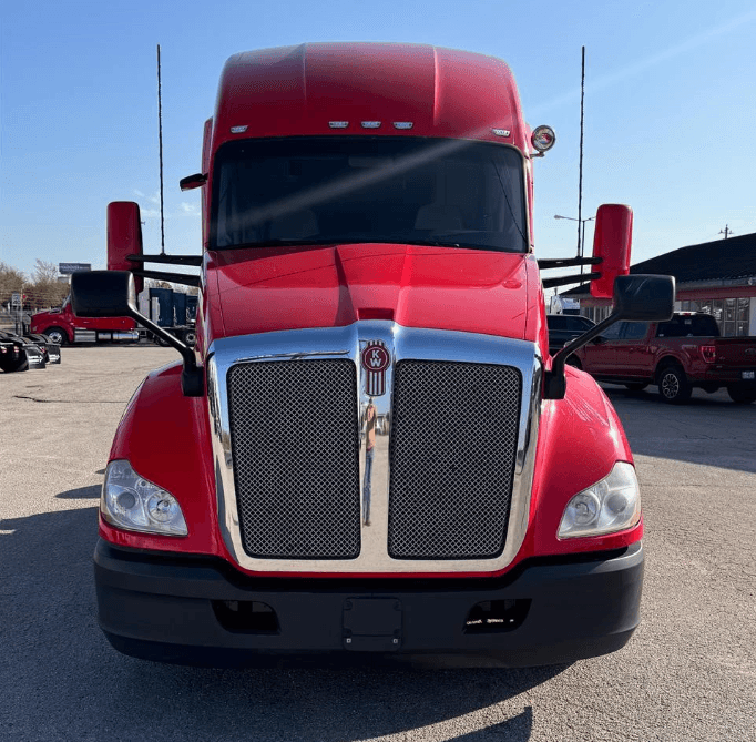 2020 Kenworth T680 image 2