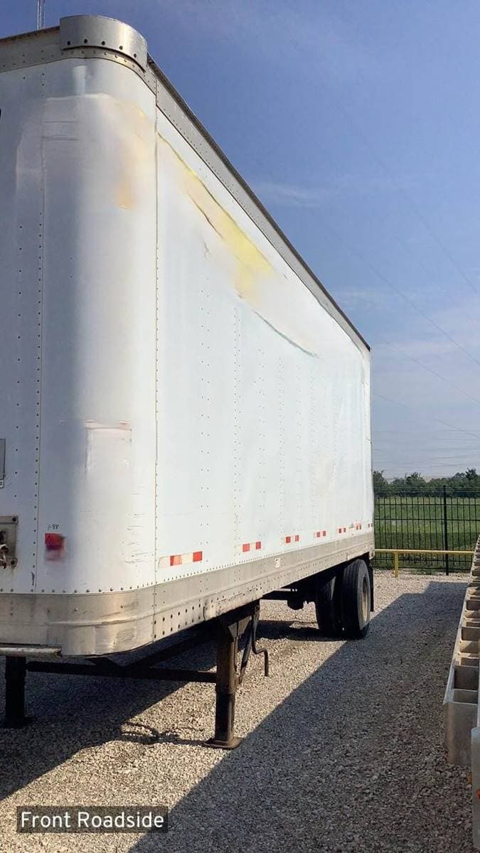 2003 Freightliner M2 106 image 3