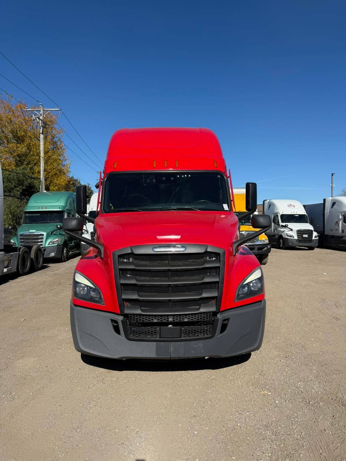 2022 Freightliner Cascadia image 1