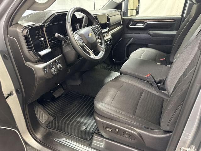 2025 Chevrolet Silverado 2500HD LT image 11