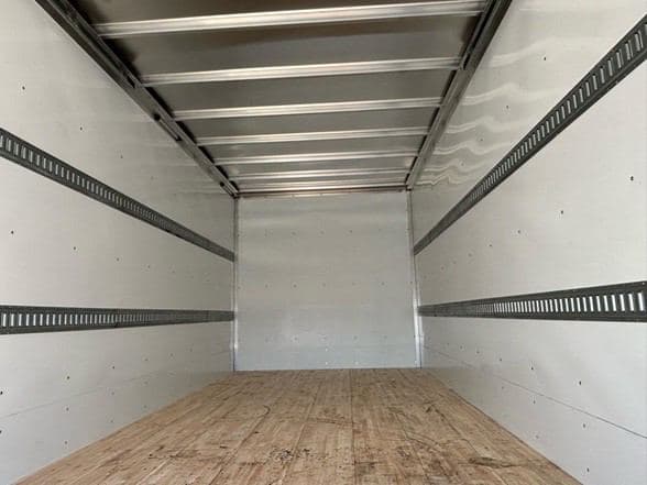 2025 Isuzu NRR image 4