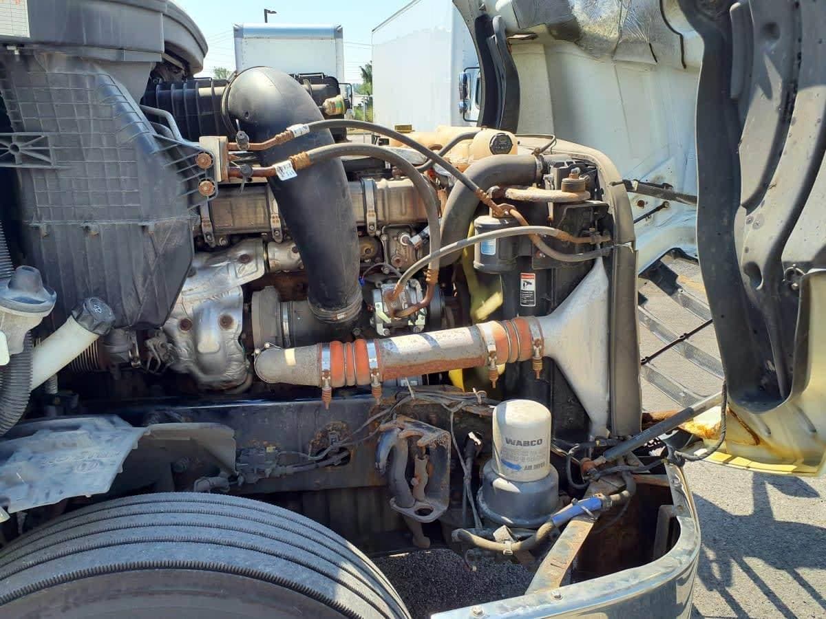 2020 Freightliner Cascadia image 9