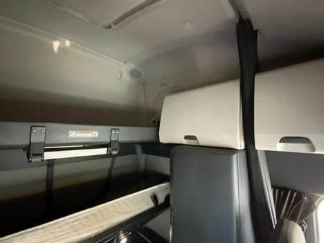 2020 Freightliner Cascadia image 7