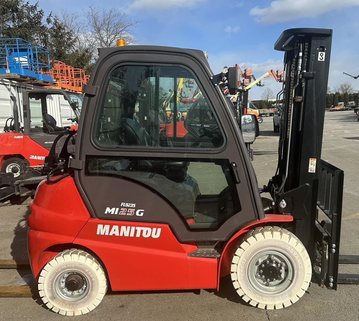 2024 MANITOU MI25G FL9235 image 1