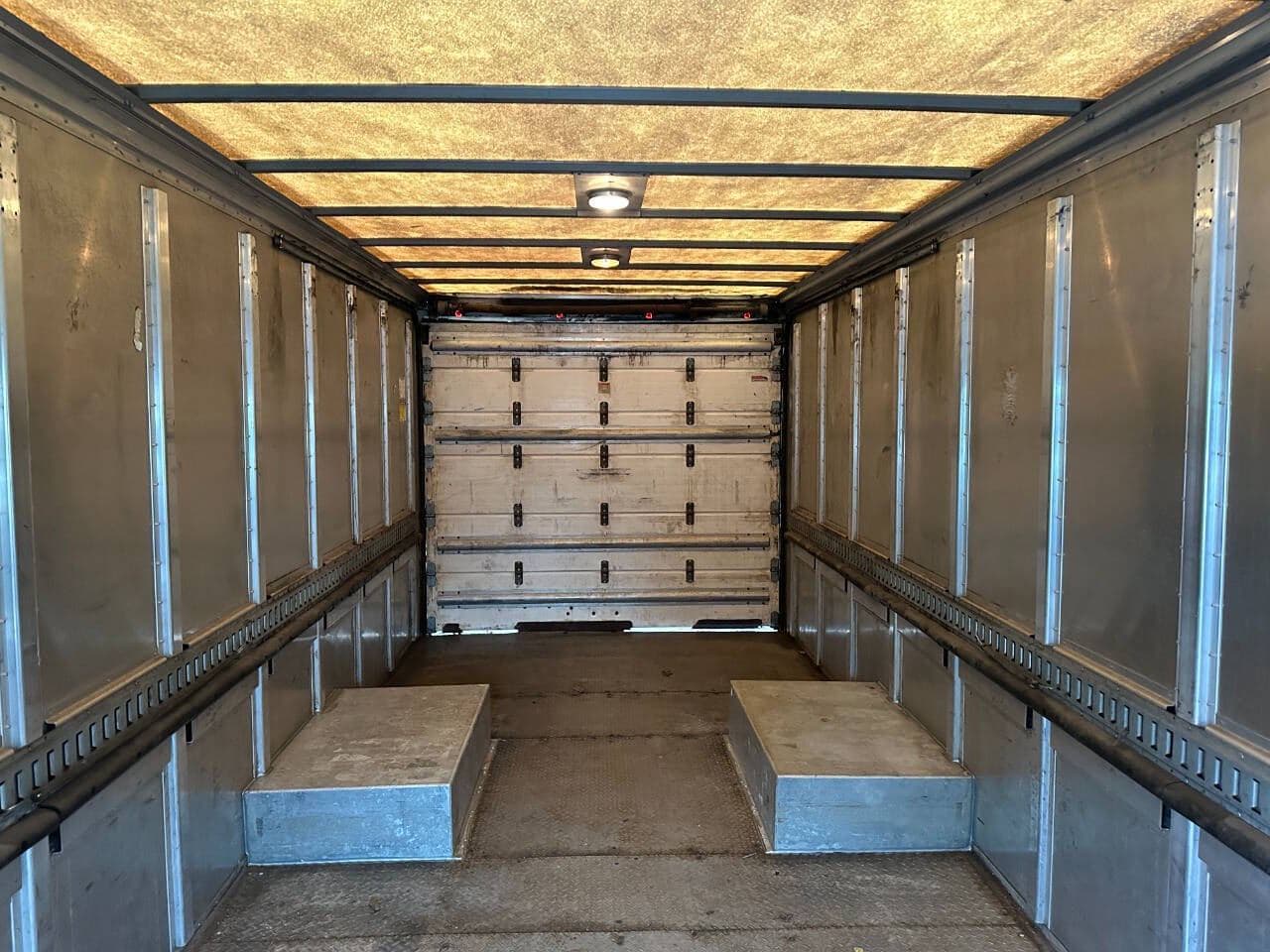 2008 Freightliner MT45 image 17