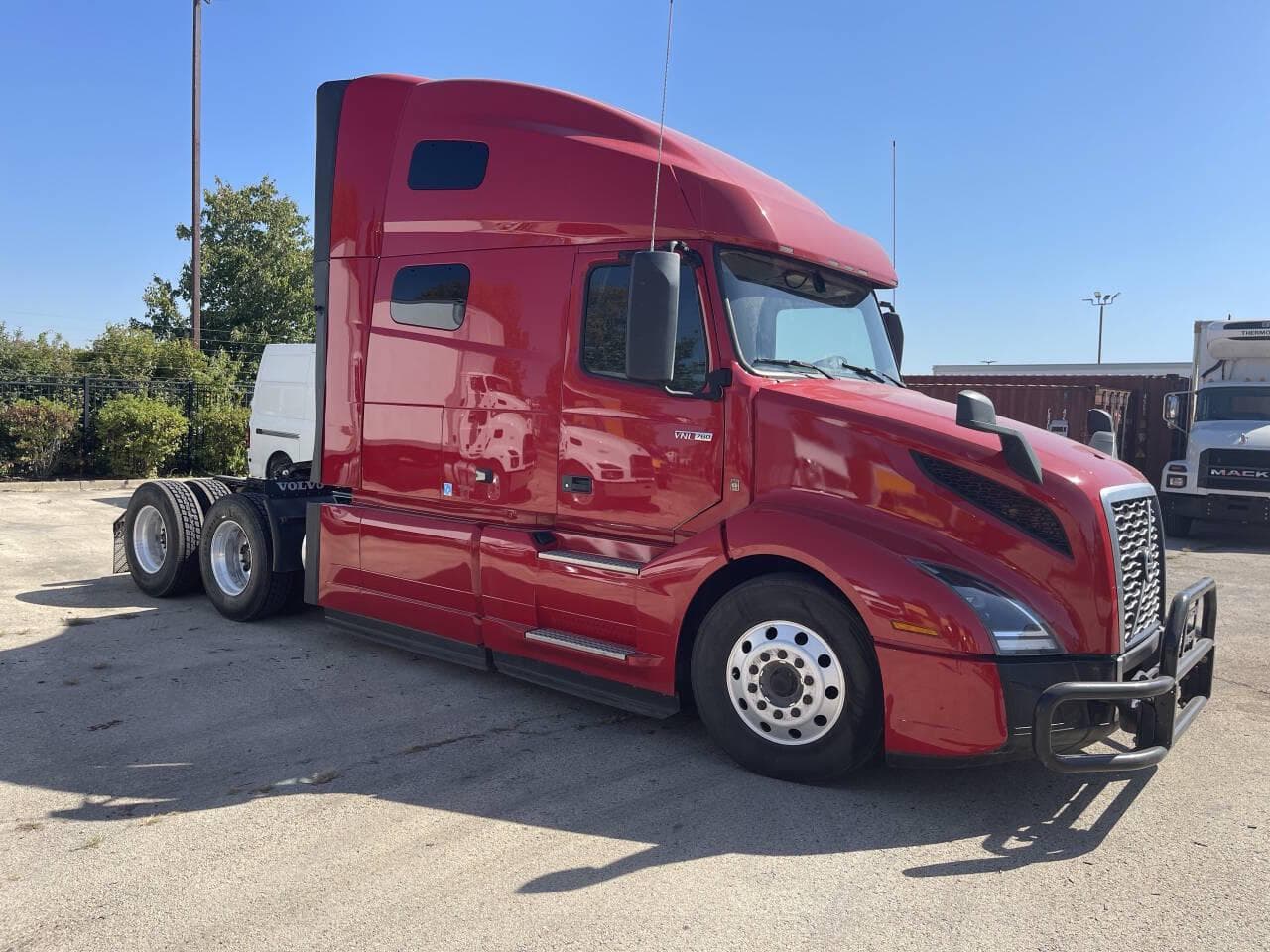 2022 Volvo VNL image 6