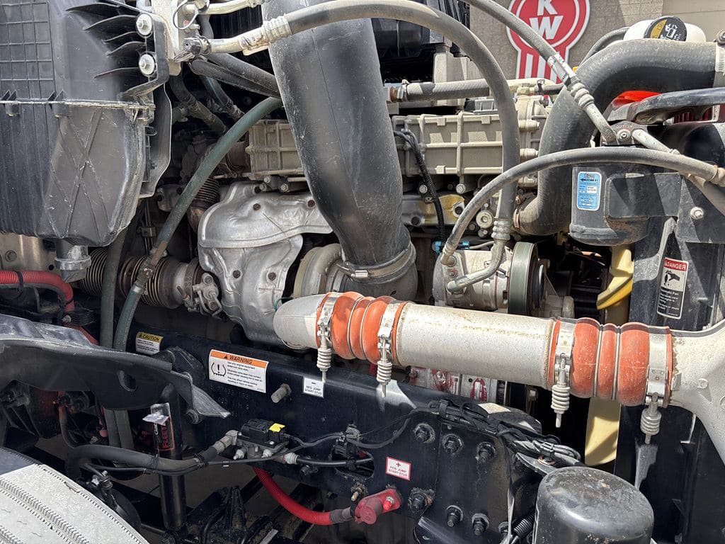 Used 2022 FREIGHTLINER PT126064ST image 27