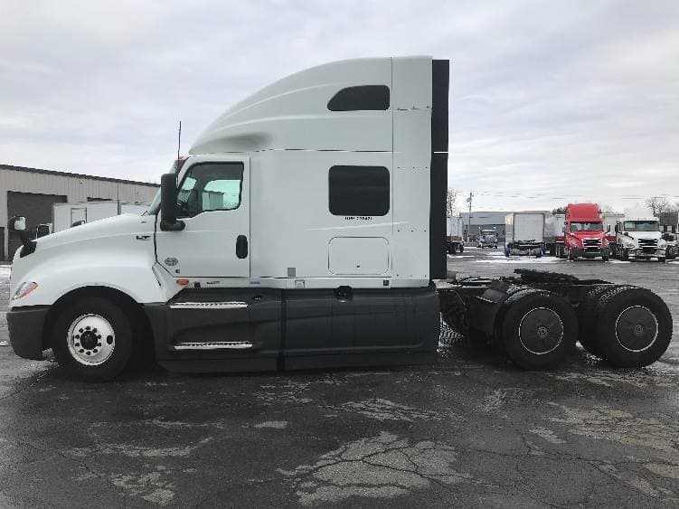 2023 International LT62F image 4
