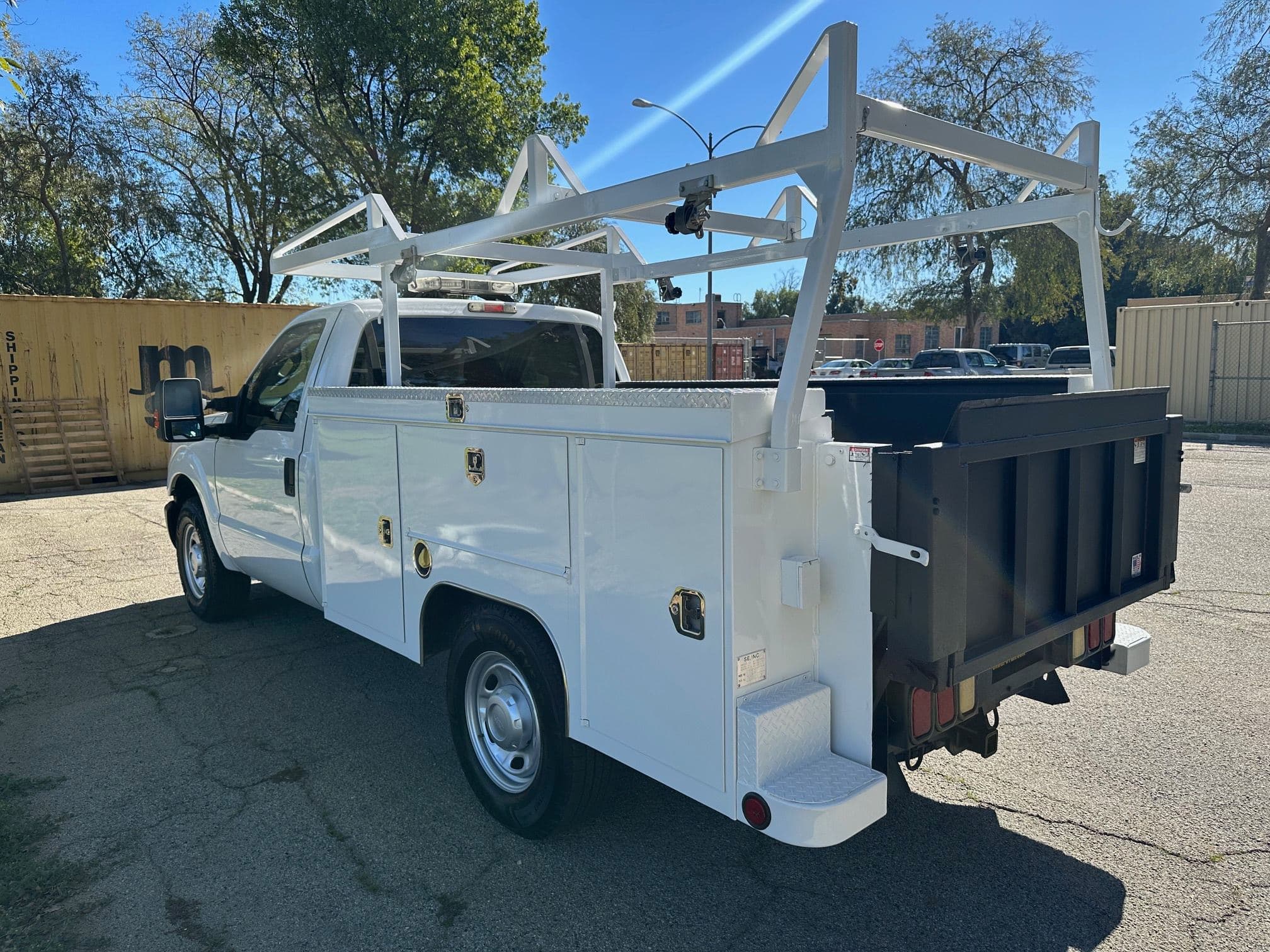 2011 FORD F250 SD Service Body with Liftgate 13497 image 6