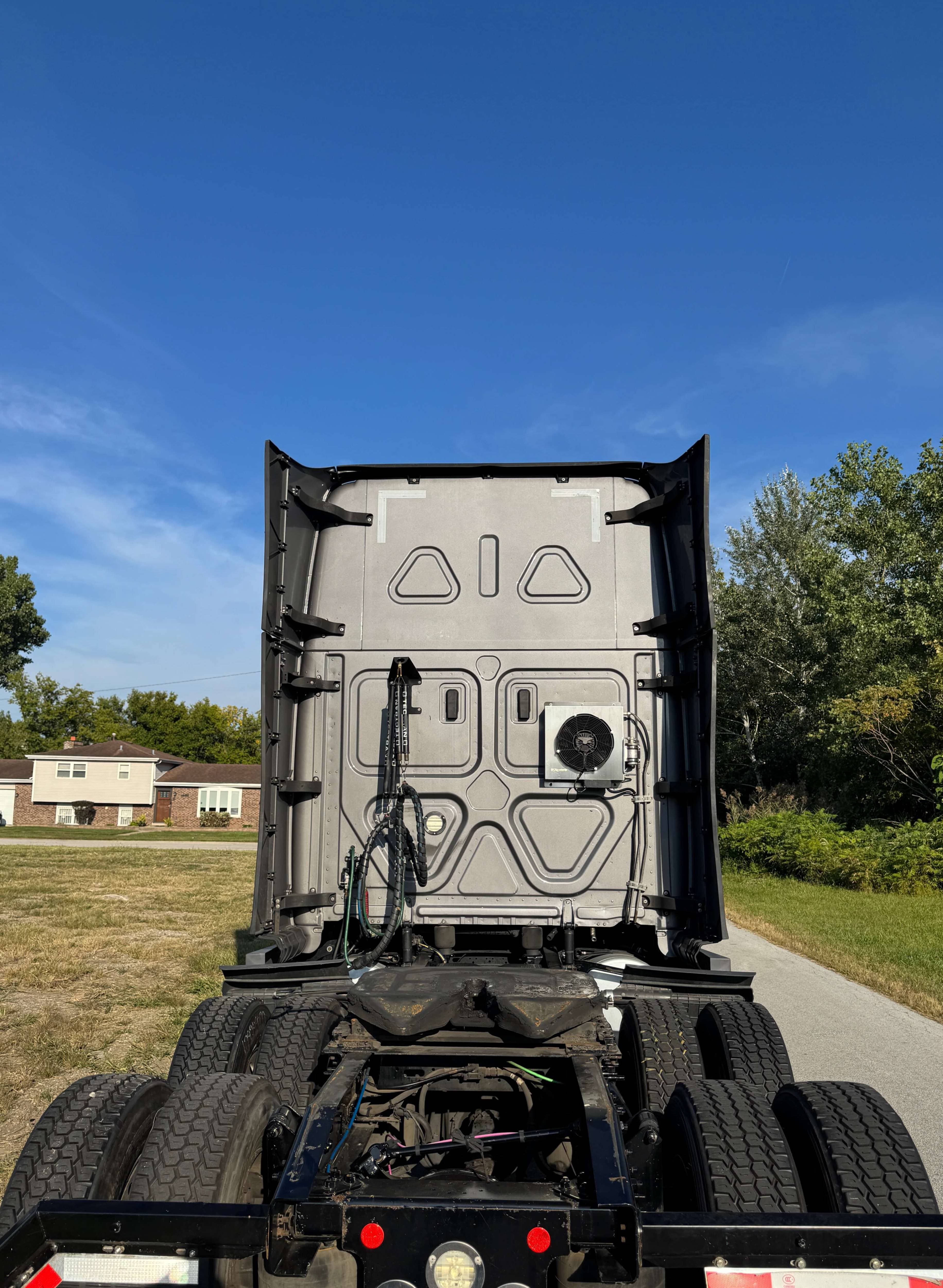 2021 Freightliner Cascadia 126 image 5
