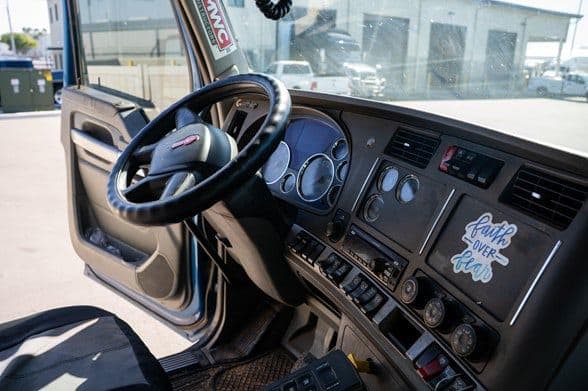 2016 Kenworth T880 image 8